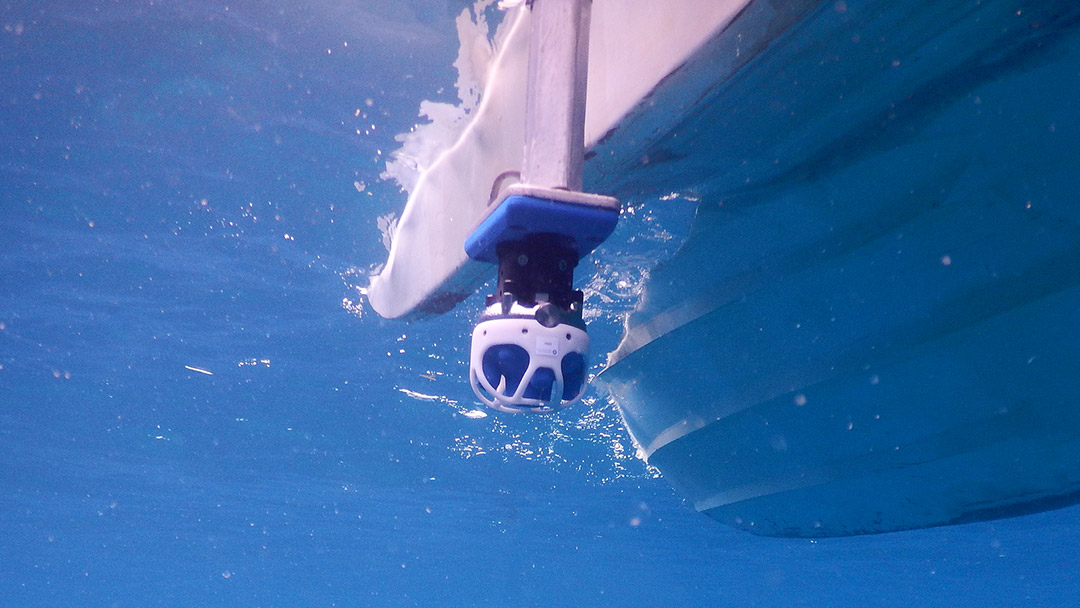 Subsonus Acoustic Compass for Underwater Exploration